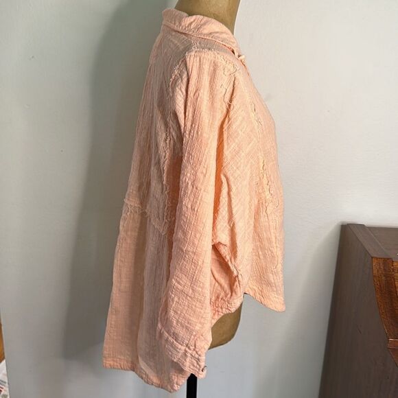 We The Free XS peach cotton gauze long sleeve button down shirt great pre owned - Picture 5 of 9